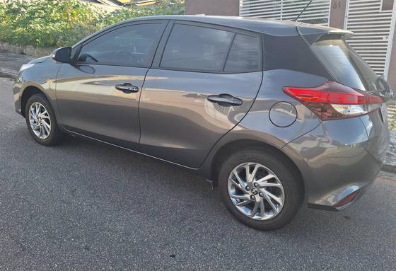 TOYOTA YARIS 1.5 16V FLEX XS MULTIDRIVE